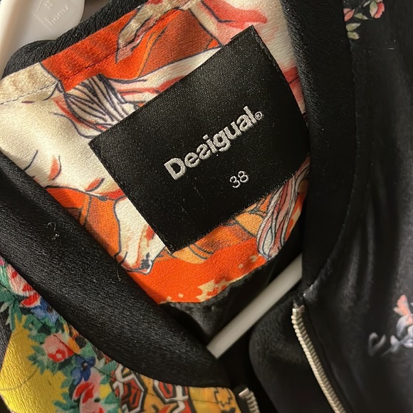 ❣️SOLD❣️Desigual Sialuk Jacket - Picture 5 of 6